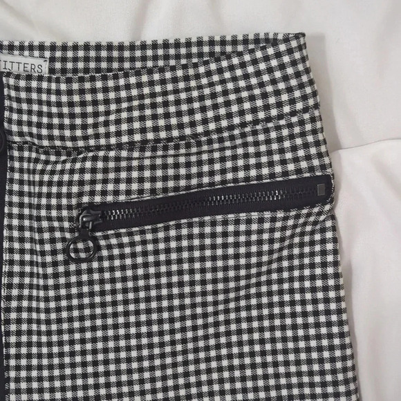 Urban Outfitters Susie High Rise Plaid Pants, Color Black/White Size 6 - Picture 7 of 15